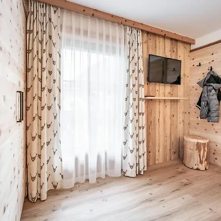 菲林费希特海姆公寓 *